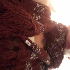 Van's burgundy scarf